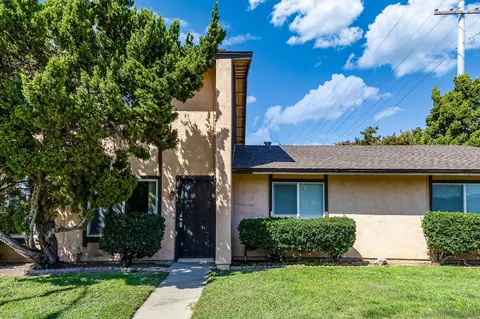 Exterior - 9914 N Magnolia Ave, Santee, CA 92071 photo 5 of 9