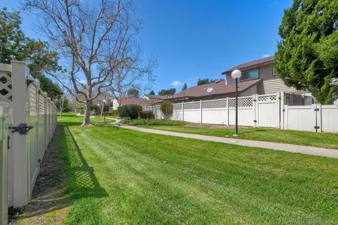 216 Crestview Gln, Escondido, CA 92026 photo 31