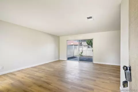 216 Crestview Gln, Escondido, CA 92026 photo 8