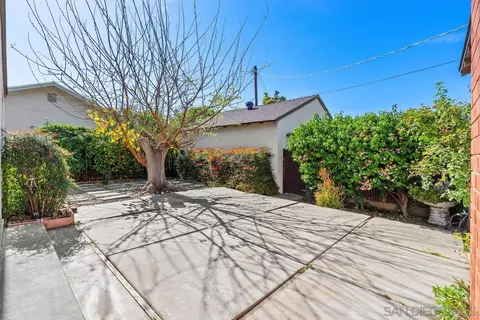 Exterior - 8631 Sands Ave, Riverside, CA 92504 photo 5 of 9