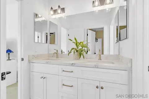 Bath - 10224 Noble Way, Santee, CA 92071 photo 7 of 9