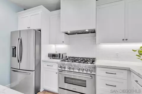Kitchen - 10224 Noble Way, Santee, CA 92071 photo 4 of 5