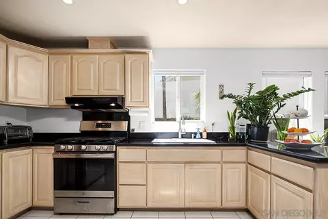 1883 Gotham St, Chula Vista, CA 91913 photo 10