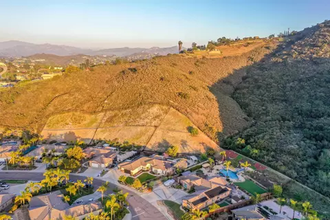 View/Area - 8903 Diamondback Dr, Santee, CA 92071 photo 8 of 9