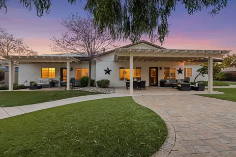 Exterior - 8903 Diamondback Dr, Santee, CA 92071 photo 4 of 9
