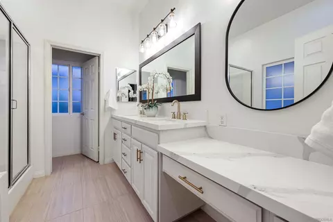 Bath - 8903 Diamondback Dr, Santee, CA 92071 photo 1 of 5
