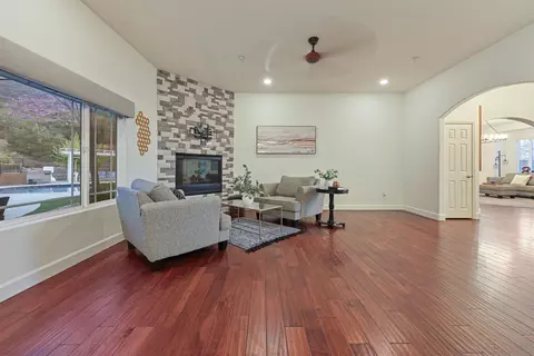 Living - 8903 Diamondback Dr, Santee, CA 92071 photo 2 of 2