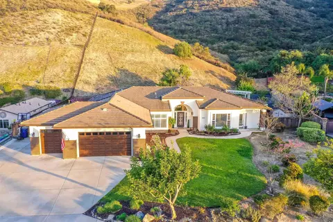 View/Area - 8903 Diamondback Dr, Santee, CA 92071 photo 2 of 9