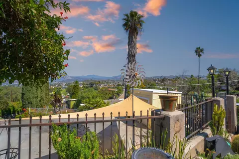 8726 Golden Ridge Rd, Lakeside, CA 92040