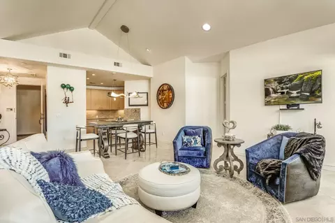 7622 Herschel Ave, La Jolla, CA 92037 photo 5