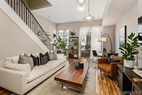 801 W Hawthorn St #106, San Diego, CA 92101