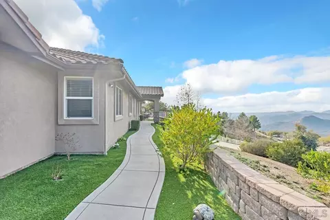 352 Sneath Way, Alpine, CA 91901 photo 2