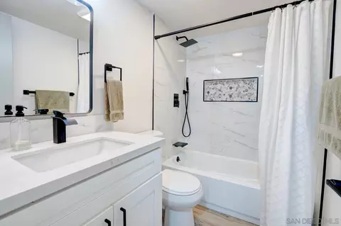 Bath - 10784 Tamar Ter UNIT C, Santee, CA 92071 photo 2 of 3