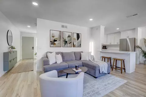 Living - 10784 Tamar Ter UNIT C, Santee, CA 92071 photo 3 of 5