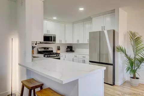 Kitchen - 10784 Tamar Ter UNIT C, Santee, CA 92071 photo 2 of 4
