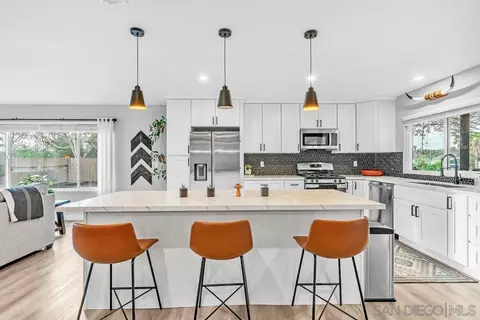 Kitchen - 2608 Buenos Tiempos, Fallbrook, CA 92028 photo 2 of 4