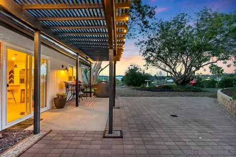 Exterior - 2608 Buenos Tiempos, Fallbrook, CA 92028 photo 5 of 10
