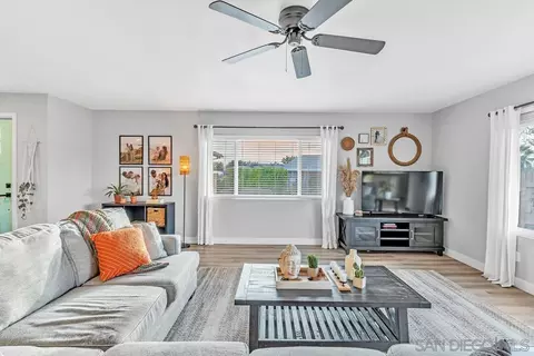 Living - 2608 Buenos Tiempos, Fallbrook, CA 92028 photo 2 of 2