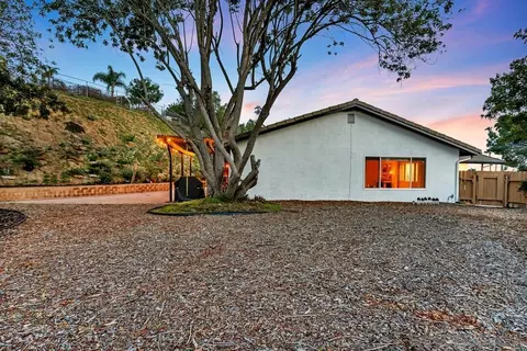 Exterior - 2608 Buenos Tiempos, Fallbrook, CA 92028 photo 9 of 10