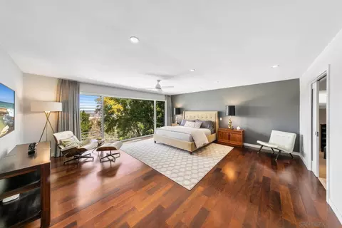 Bedroom - 10446 Russell Rd, La Mesa, CA 91941 photo 1 of 7