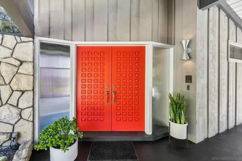 Entry Way - 10446 Russell Rd, La Mesa, CA 91941 photo 1 of 6