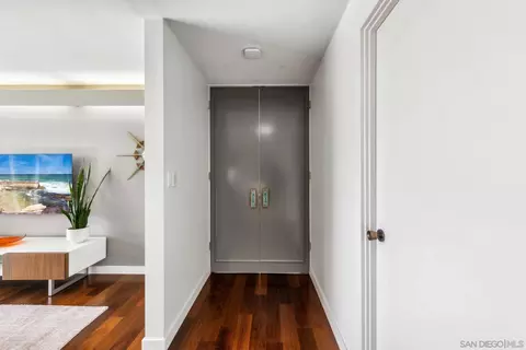 Entry Way - 10446 Russell Rd, La Mesa, CA 91941 photo 4 of 6