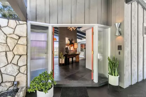 Entry Way - 10446 Russell Rd, La Mesa, CA 91941 photo 2 of 6