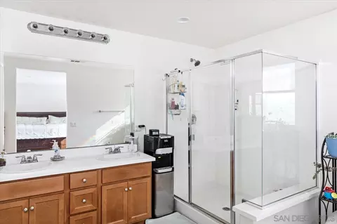 Bath - 35314 Brown Galloway Ln, Fallbrook, CA 92028 photo 1 of 2