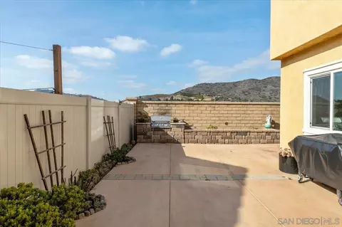 Exterior - 35314 Brown Galloway Ln, Fallbrook, CA 92028 photo 3 of 6