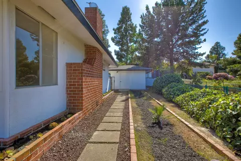 2021 N Nutmeg, Escondido, CA 92026 photo 9