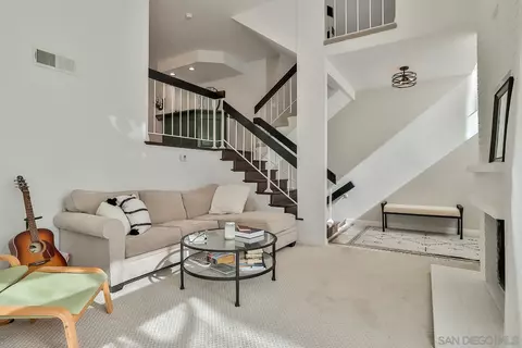 26322 W Plata Ln, Calabasas, CA 91302
