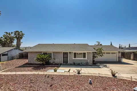 11059 El Nopal, Lakeside, CA 92040