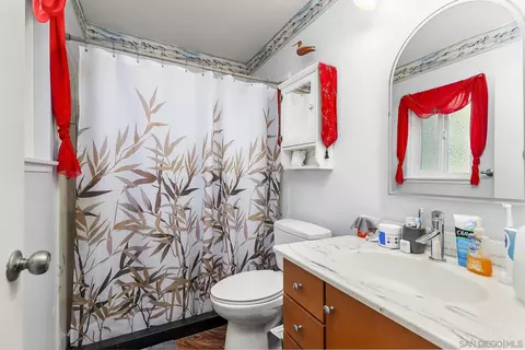 Bath - 10370 Paseo Park Dr, Lakeside, CA 92040 photo 1 of 2