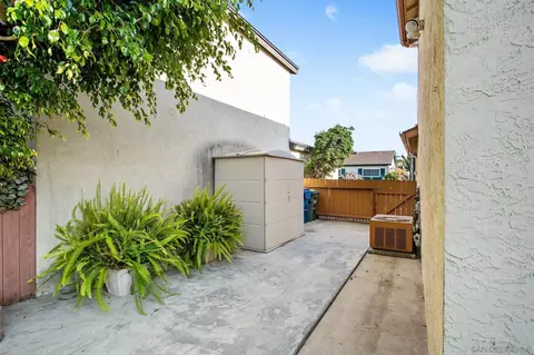 8512 Lake Bluffs Cir, Spring Valley, CA 91977 photo 21