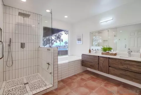 Bath - 239 Lilac Dr, El Cajon, CA 92021 photo 3 of 6