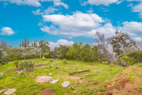 Exterior - 239 Lilac Dr, El Cajon, CA 92021 photo 6 of 13