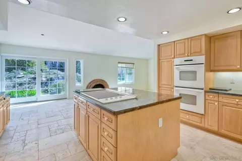 Kitchen - 13145 Silver Saddle Ln, Poway, CA 92064 photo 4 of 4