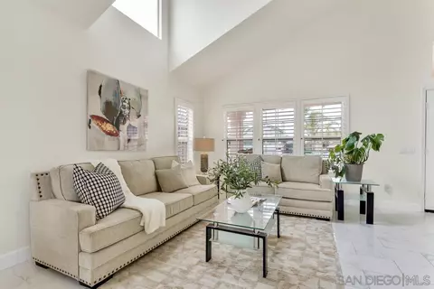 Living - 53 Avenida Descanso, Oceanside, CA 92057 photo 3 of 4
