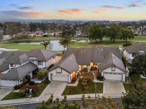 1974 Spyglass Cir, Vista, CA 92081