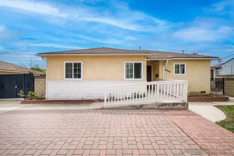 22609 Kinard Ave, Carson, CA 90745 photo 2