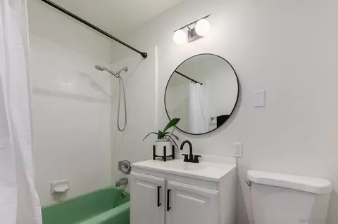 Bath - 1227 Tylee St, Vista, CA 92083 photo 2 of 3