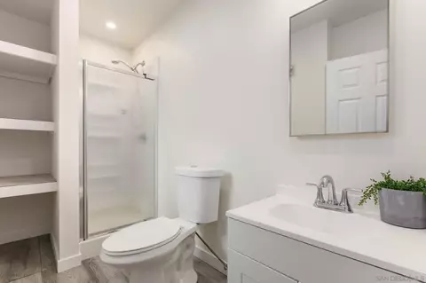 Bath - 1227 Tylee St, Vista, CA 92083 photo 3 of 3