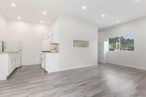 Living - 1227 Tylee St, Vista, CA 92083 photo 3 of 4