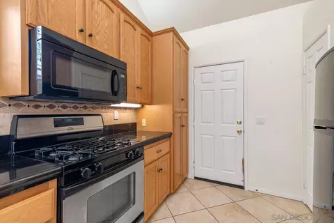 Kitchen - 13222 Whitewater Dr, Poway, CA 92064 photo 5 of 6