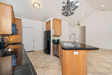 Kitchen - 13222 Whitewater Dr, Poway, CA 92064 photo 4 of 6