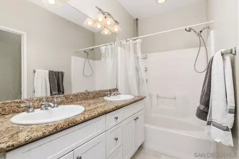 Bath - 3015 Cole Grade Dr, Santee, CA 92071 photo 2 of 3