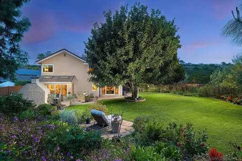 1229 Swallowtail Ct, Encinitas, CA 92024