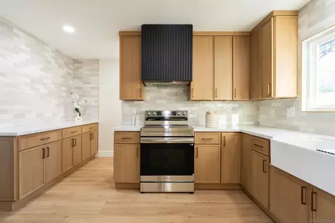Kitchen - 4112 Lois St, La Mesa, CA 91941 photo 4 of 7