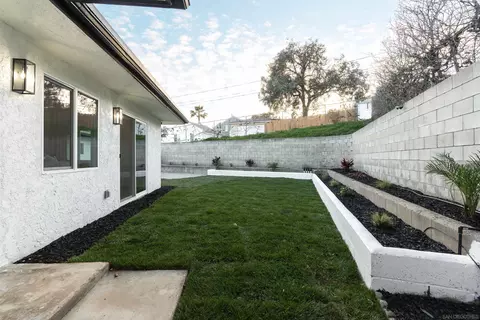 Exterior - 4112 Lois St, La Mesa, CA 91941 photo 6 of 8