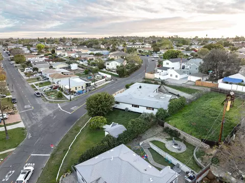 View/Area - 4112 Lois St, La Mesa, CA 91941 photo 1 of 2